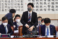 [포토] 이석하는 한동훈 법무부 장관