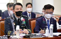 [포토] 의원들의 질문에 답하는 김승겸 합동참모의장