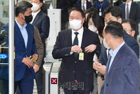 [포토] 국감 마지막 날, 마지막 증인 최태원 SK그룹 회장