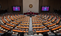 [포토] 헌정사 최초 야당 없는 대통령 시정연설 