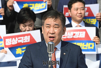 [포토] 경제회복·민생안정 관련 발언하는 최승재 의원