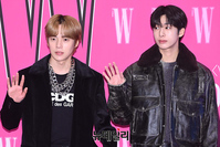 [포토] 민혁·형원, 독보적인 손인사