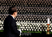 [포토] 이태원 참사 합동분향소 찾은 윤석열 대통령