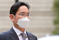 [포토] 법원 출석하는 이재용 삼성전자 회장