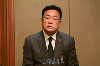 [포토] 한·일의원 합동총회 앞서 기자회견 하는 정진석