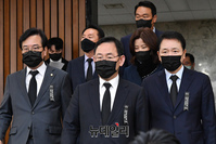 [포토] 입장하는 국민의힘 원내 지도부