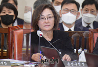 [포토] 국회 출석한 박희영 용산구청장