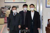 [포토] 법원 향하는 김형준 전 부장검사