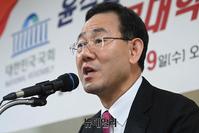 [포토] 전문대학의 역할 재조명 세미나 찾은 주호영 원내대표