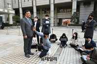 [포토] '이재명 조카 살인사건' 법률대리인 이병철 변호사