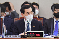 [포토] 답변하는 이창양 산업통상자원부 장관