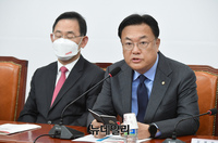 [포토] 모두발언 하는 정진석 비상대책위원장