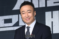 [포토] 재벌집막내아들 이성민, 품위있는 미소