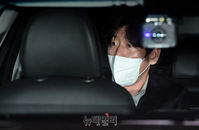 [포토] 출소 직후 차량에 탑승한 남욱 변호사