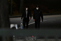 [포토] 구속 1년여 만에 출소한 천화동인 4호 '남욱'