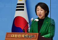 [포토] 국회개혁 5대 법안 발의 기자회견 갖는 심상정