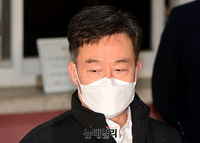 [포토] 출소한 김만배 "재판에 성실히 임하겠다"