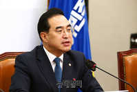 [포토] 최고위 참석한 박홍근 민주당 원내대표