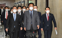 [포토] 비대위 참석하는 국민의힘 지도부