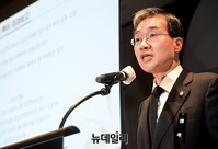 [포토] 이태원 참사 대책특별위 출범, 인사말하는 이종협 대한변협회장