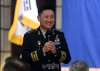 [포토] 건배사하는 안병석 한미연합사 부사령관