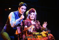 [포토] '스위니토드'서 열연하는 신성록-전미도