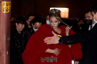 [포토] 씨엘, 파격 레드드레스