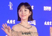 [포토] 염정아 "대종상 영화제 왔어요"