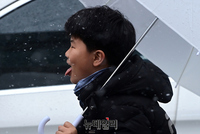 [포토] 눈 내리는 퇴근길