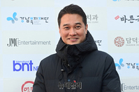 [포토] 김장 봉사활동 나선 에드워드 권