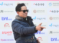 [포토] 가수 심신 "봉사활동 왔어요"