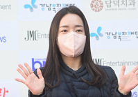 [포토] 김장 봉사활동 나선 정윤지 아나운서