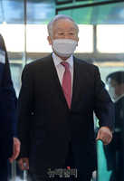 [포토] 신년인사회 입장하는 손경식 경총 회장