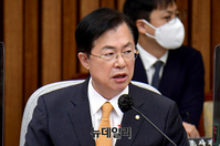 [포토] 의사진행 발언 하는 이만희 국민의힘 의원