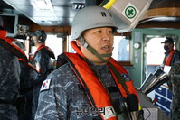 [포토] 새해 첫 해상훈련 각오 밝히는 을지문덕함장 