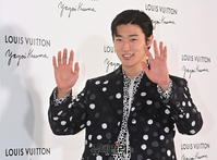 [포토] 야요이 쿠사마 재킷 입은 조규성 선수