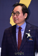 [포토] 대한민국 퍼스트브랜드 대상 시상식 참석한 윤은기 회장