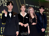 [포토] 원정맨-창하-리나대장-시아지 "시상식 같이 왔어요"