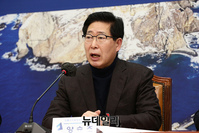 [포토] 발언하는 양승조 참좋은지방정부위원회 위원장