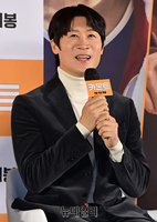 [포토] 복싱 금메달리스트 선생으로 스크린 복귀하는 진선규