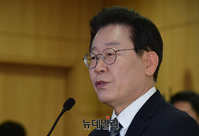 [포토] 초당적 정치개혁 의원모임 출범식 참석한 이재명