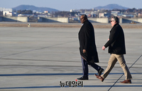 [포토] 오산공군기지 도착한 로이드 오스틴 美 국방장관