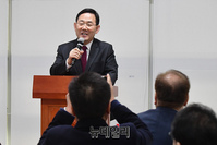 [포토] 축사하는 주호영 국민의힘 원내대표