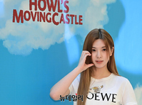 [포토] 반팔 티셔츠 입은 엔믹스 배이 