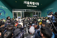 [포토] 오세훈 서울시장과 면담 요구하는 이태원 참사 유가족