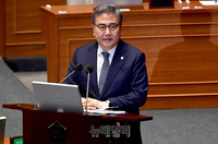 [포토] 질문 받은 박진 외교부 장관