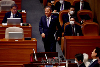 [포토] 단상으로 향하는 이상민 행정안전부 장관