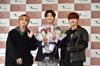 [포토] 유나이트 시온 '멤버들이 축하해줘 기뻐요'