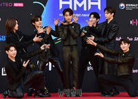 [포토] 블리처스 '졸업 축하 포즈'