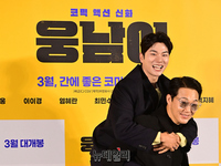 [포토] 이이경 업은 박성웅 "25살 동갑입니다"